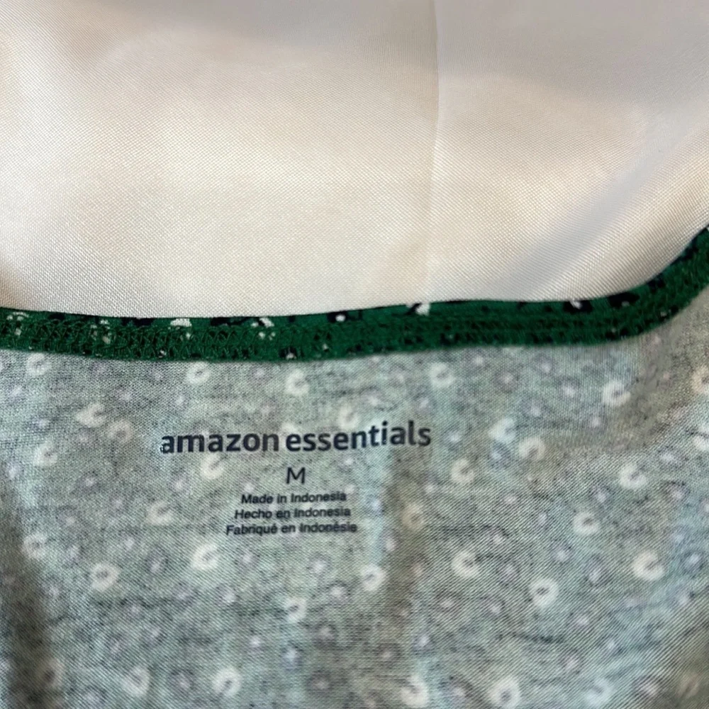 Amazon essentials really soft green floral maxi dress size md. - Picture 5 of 14